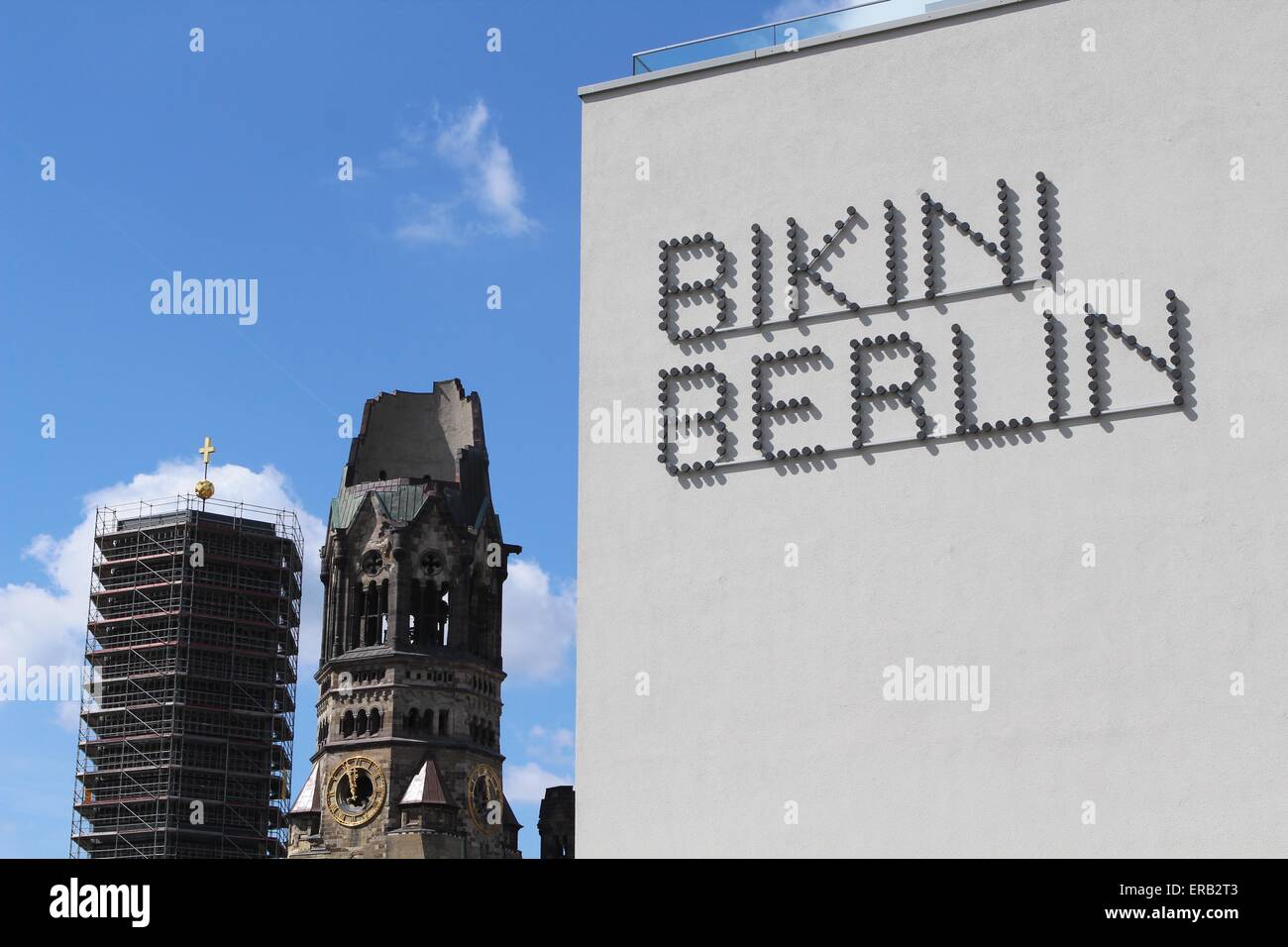 Bikini-Gebäude und Gedächtniskirche und Building site Stockfoto