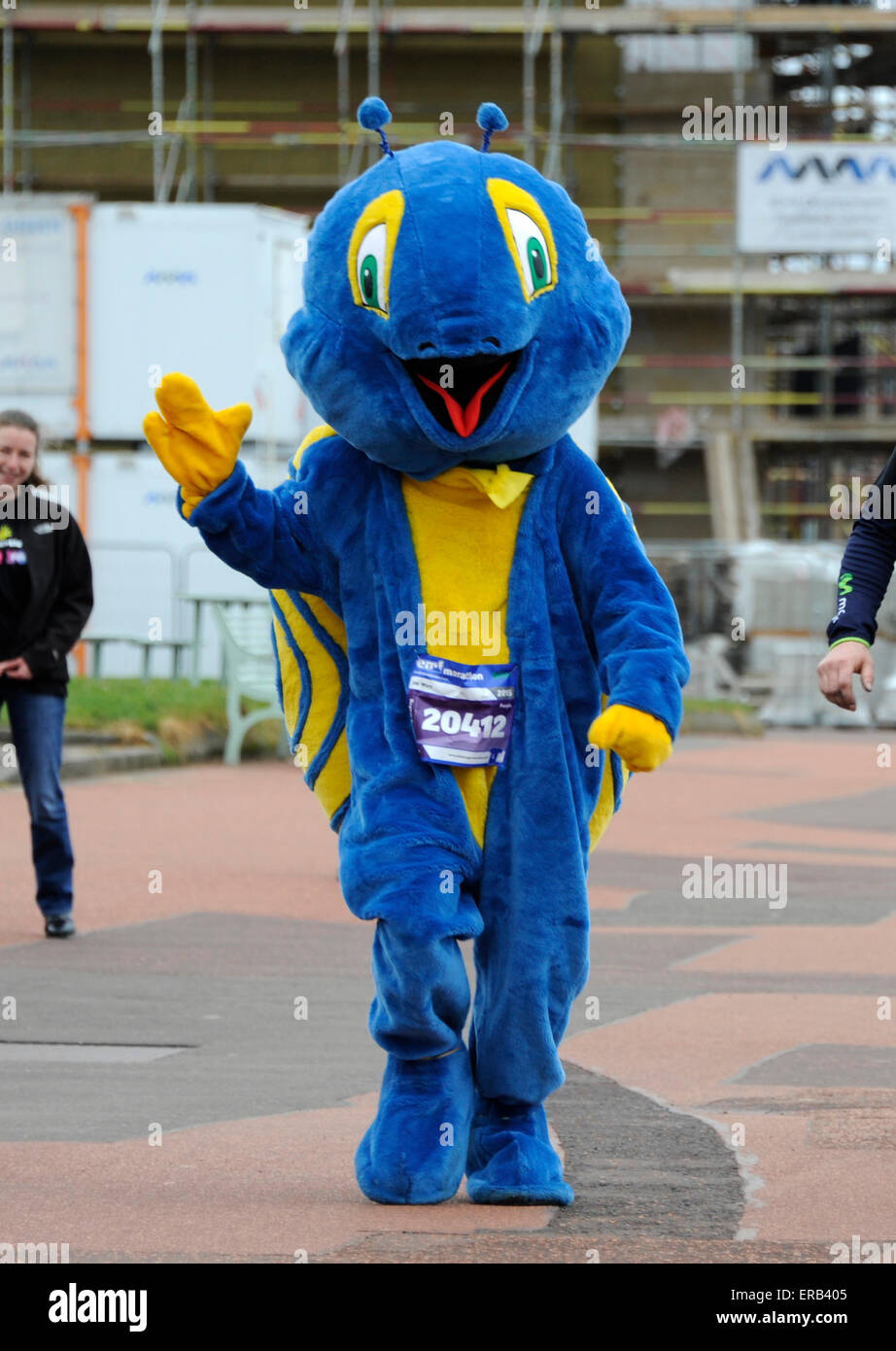 Edinburgh, UK. 31. Mai 2015. Portobello Strandpromenade, Schottland. Jetzt im 13. Jahr findet diese beliebte und immer größer werdende Marathon-Festival statt in Schottlands Hauptstadt Edinburgh Castle als Kulisse. Weiter geht es durch East Lothian. Edinburgh Marathon gesellte Elite Straßenrennen der Welt im Jahr 2012 wird der erste Marathon in Schottland offiziell von der IAAF Leichtathletik Dachverband anerkannt werden. Die IAAF Bronze Label stellt das Rennen unter den Top 75 in der Welt, so dass es ein ganz wichtiges Element des Sportjahres für Läufer. Stockfoto