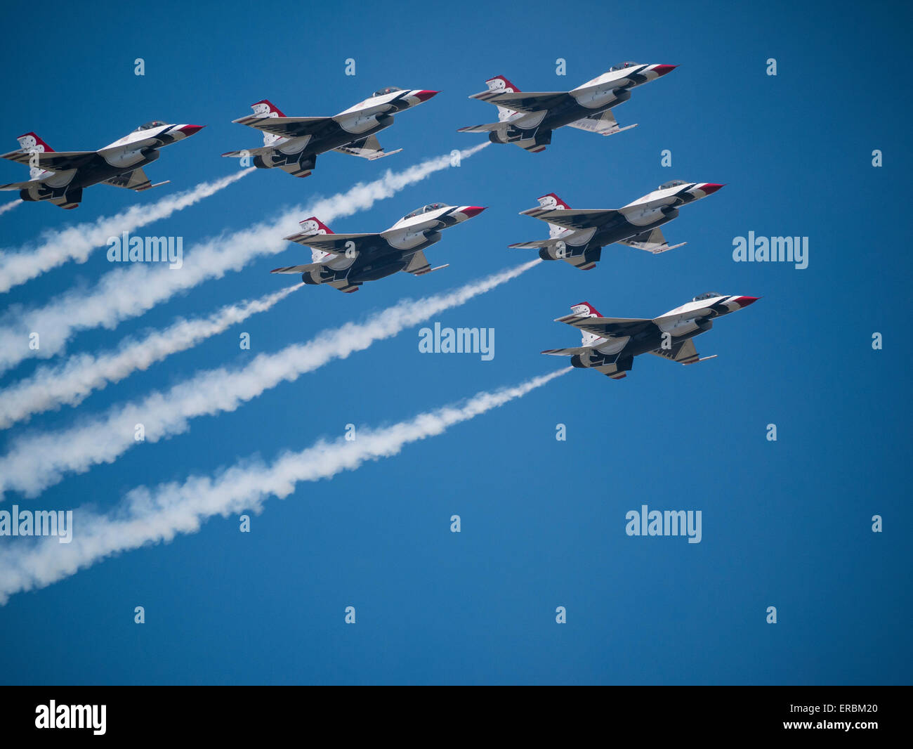 USAF Thunderbirds im Flug, Rocky Mountain Air Show, Aurora Reservoir, Colorado. Stockfoto