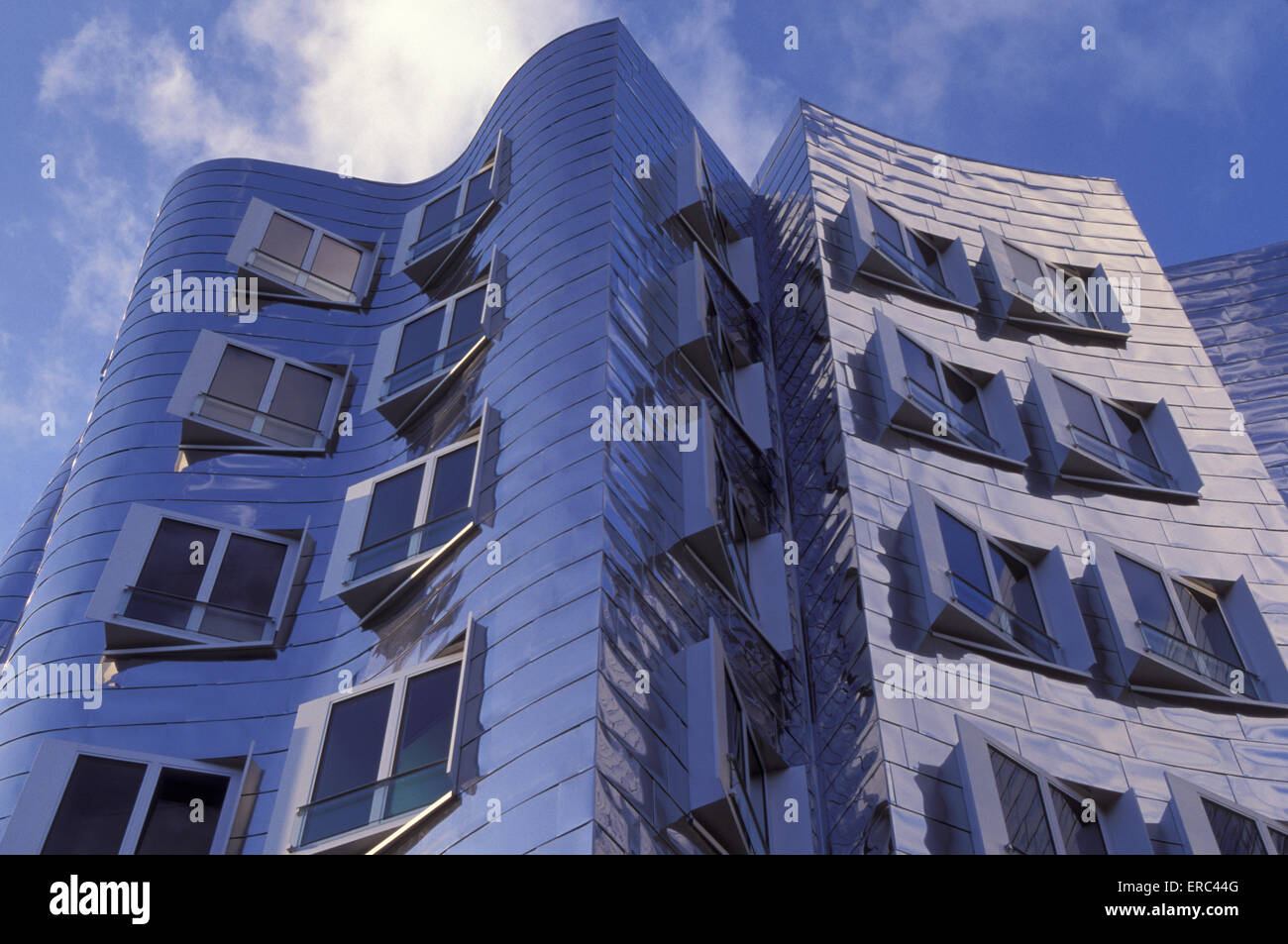 DEU, Deutschland, Düsseldorf, neuer Zollhof im Medienhafen, Architekt Frank O.Gehry.  DEU, Deutschland, Düsseldorf, der Ne Stockfoto