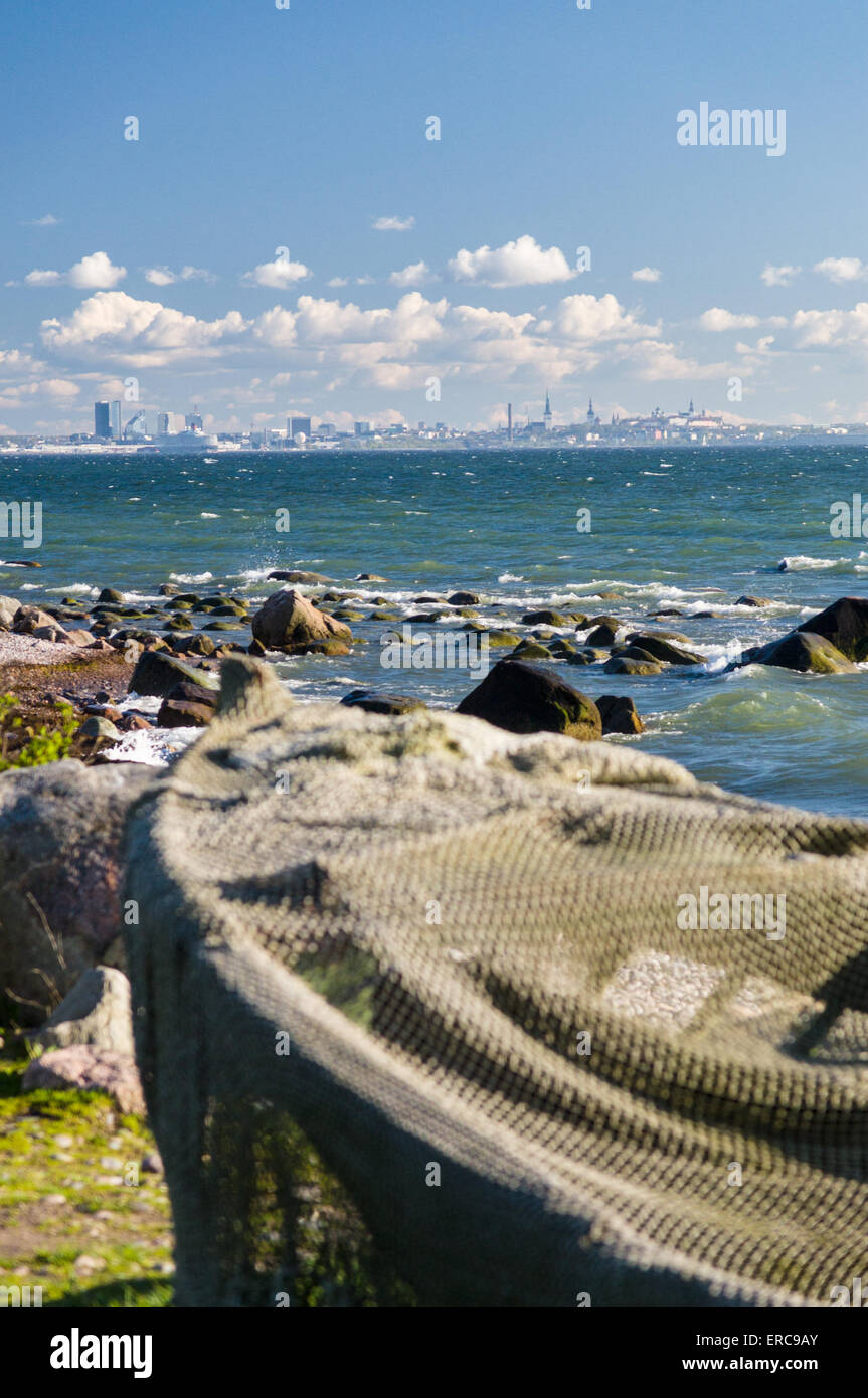 Hauptstadt von Estland Tallinn sonnigen Stadtbild Hintergrund Stockfoto