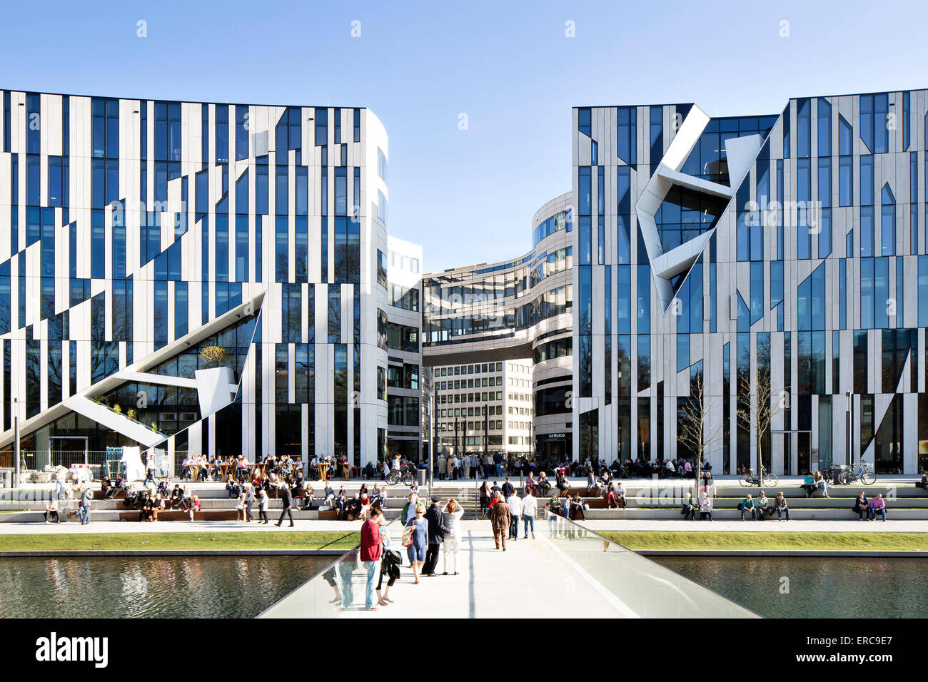 Büro- und Geschäftshaus Kö-Bogen, Architekt Daniel Libeskind, Königsallee, Düsseldorf, Rheinland Stockfoto