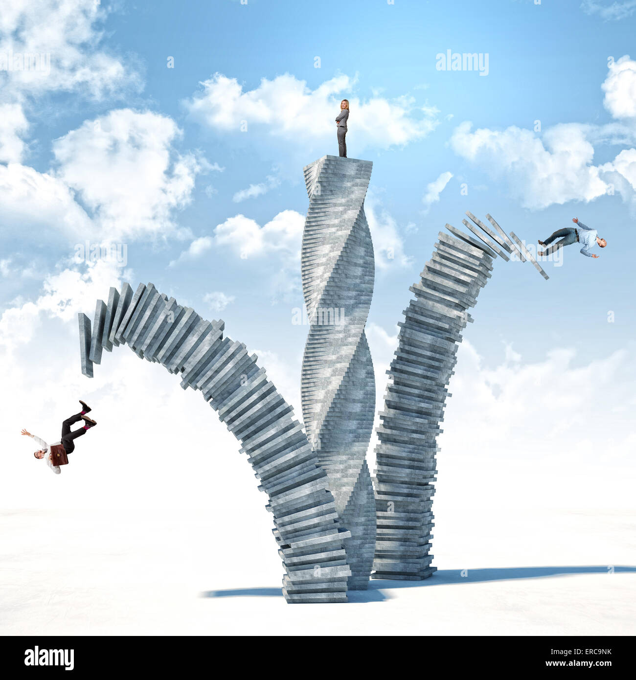 fallende Unternehmer und Gewinner Frau auf abstrakte 3d Turm Stockfoto