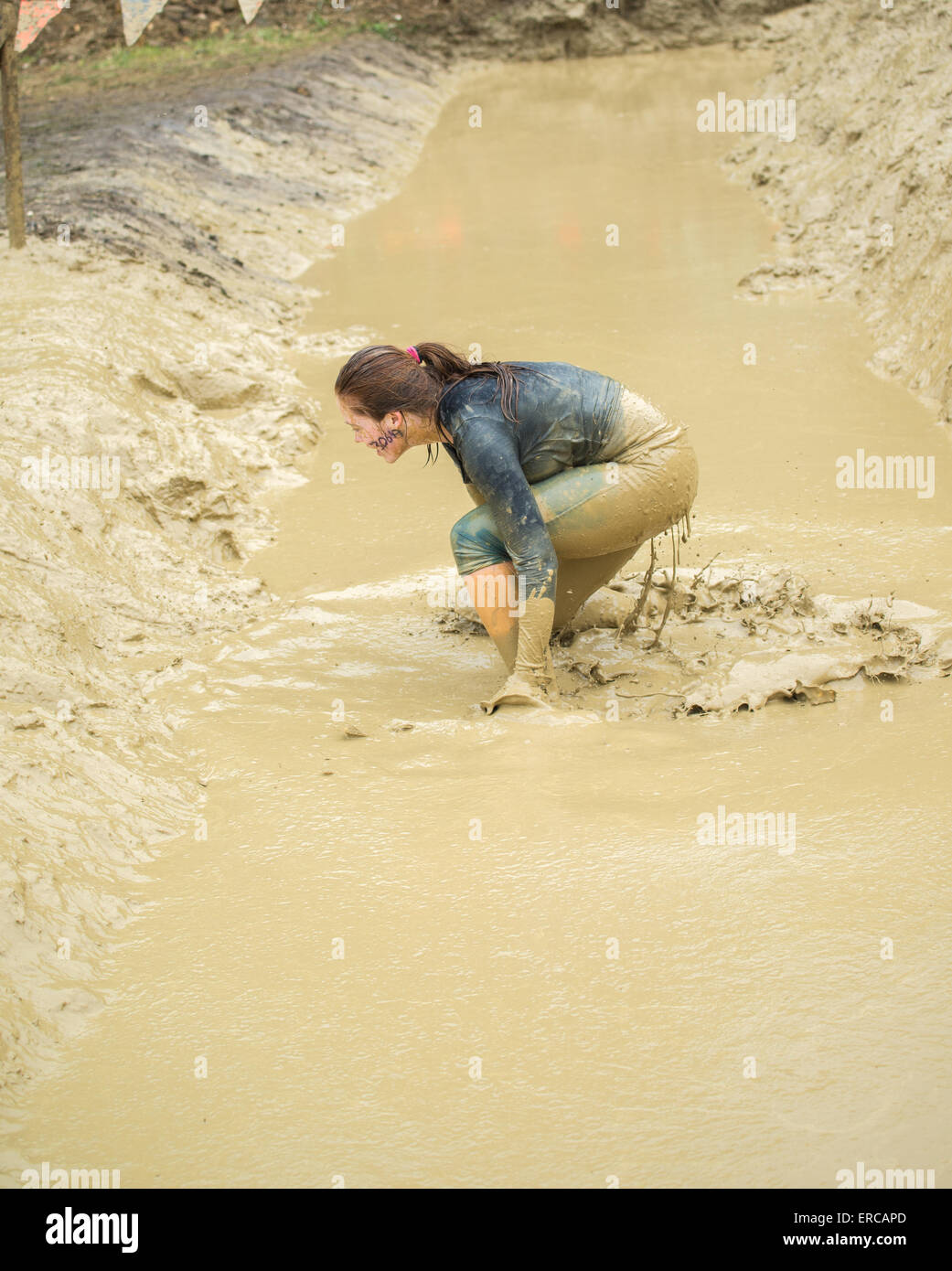 Viel Spaß bei der Midlands Tough Mudder Veranstaltung, Boughton House, Kettering, 31. Mai 2015. Stockfoto