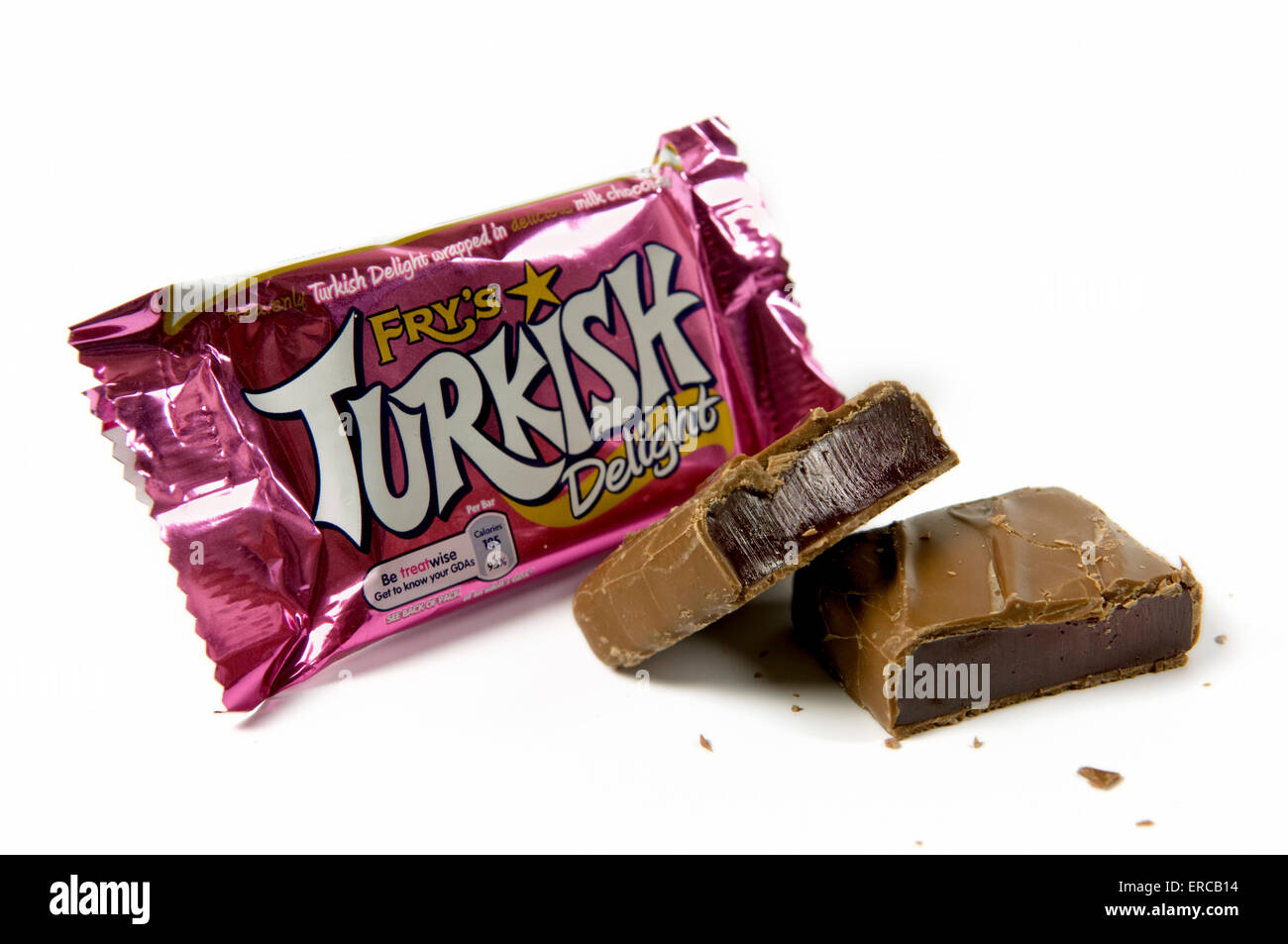 Fry Turkish Delight Schokoriegel auf weißem Hintergrund mit zerschnitten Bar an der Seite Stockfoto