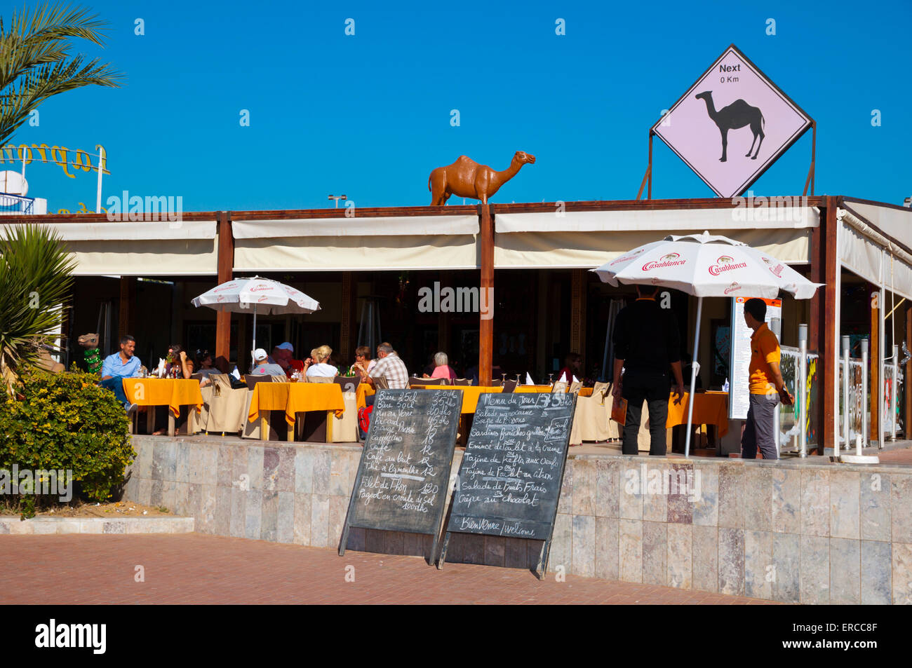 Restaurant, Strandpromenade, Agadir, Souss Tal, Atlantik Küste, Süd-Marokko, Nordafrika Stockfoto