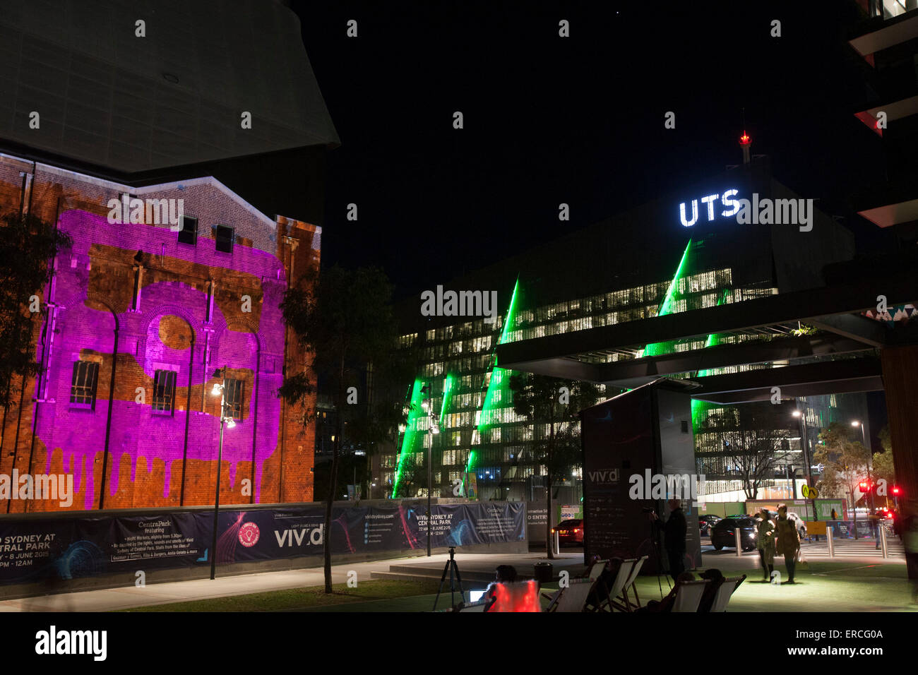 Sydney, Australien. 1. Juni 2015. Vivid Sydney präsentiert Straßen vor einem spektakulären Licht und Musik-Show, einheimische Künstler Reko Rennie bringt Aborigine Kultur in Kombination mit multidisziplinärer Künstler Beastman. Bildnachweis: model10/Alamy Live-Nachrichten Stockfoto