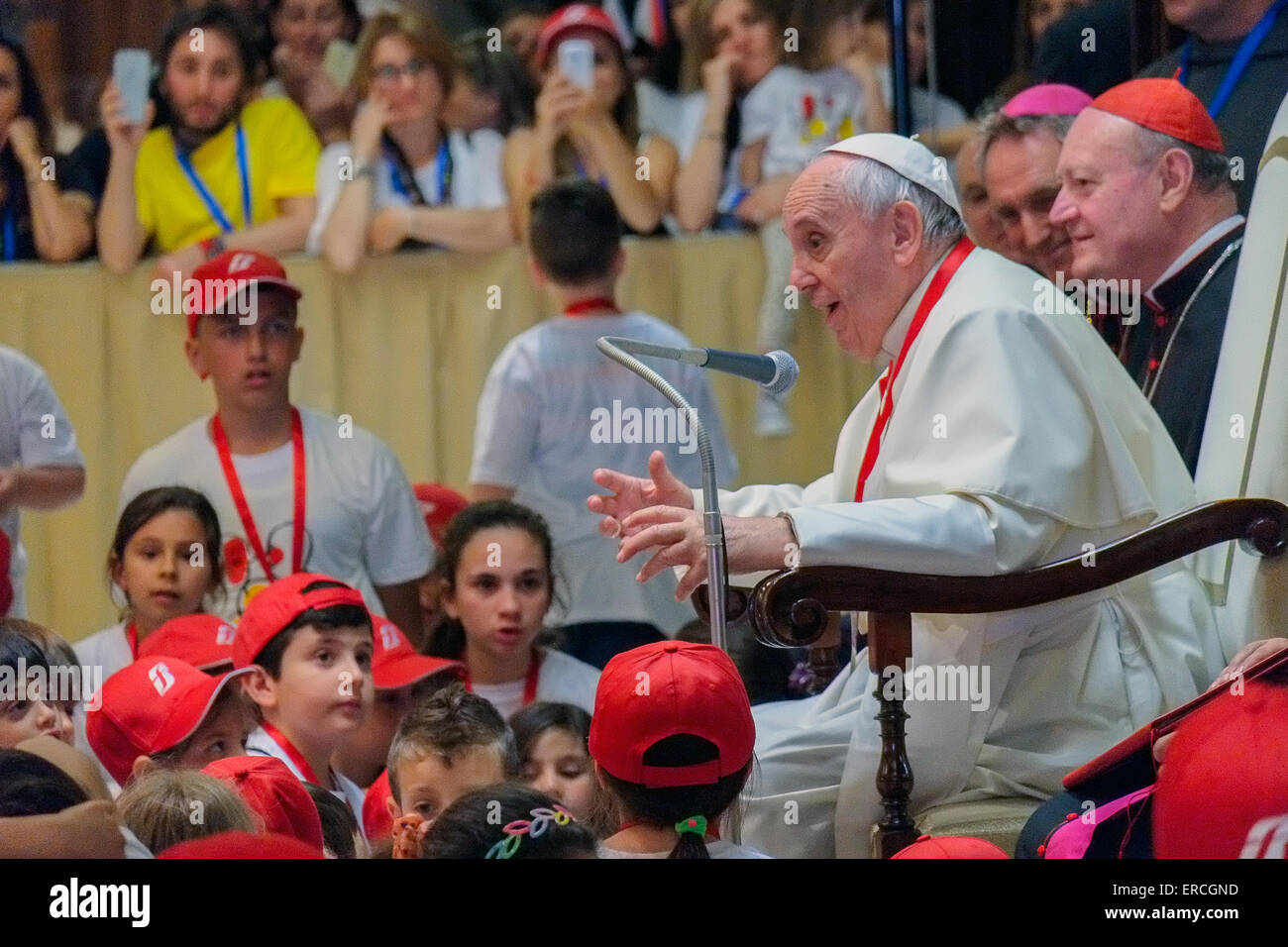 Vatikan-Stadt. 30. Mai 2015. Papst Francis treffen den Zug der Kinder - 30 kann 2015 Credit: wirklich Easy Star/Alamy Live News Stockfoto