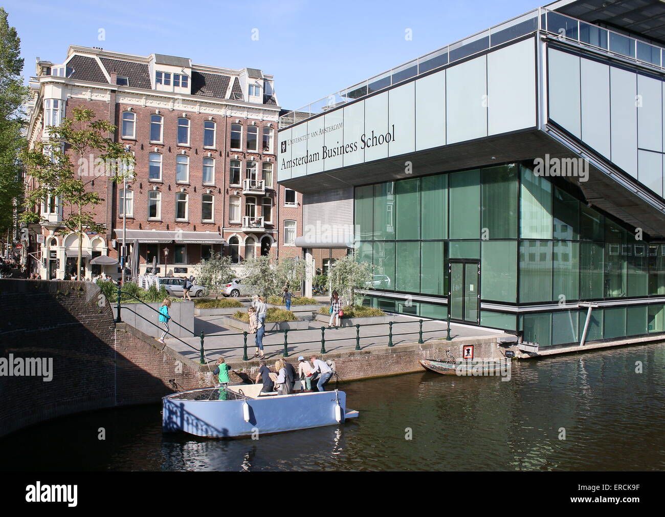 Amsterdam Business School der Plantage Muidergracht Kanal, Teil der Universität von Amsterdam (UVA) Stockfoto