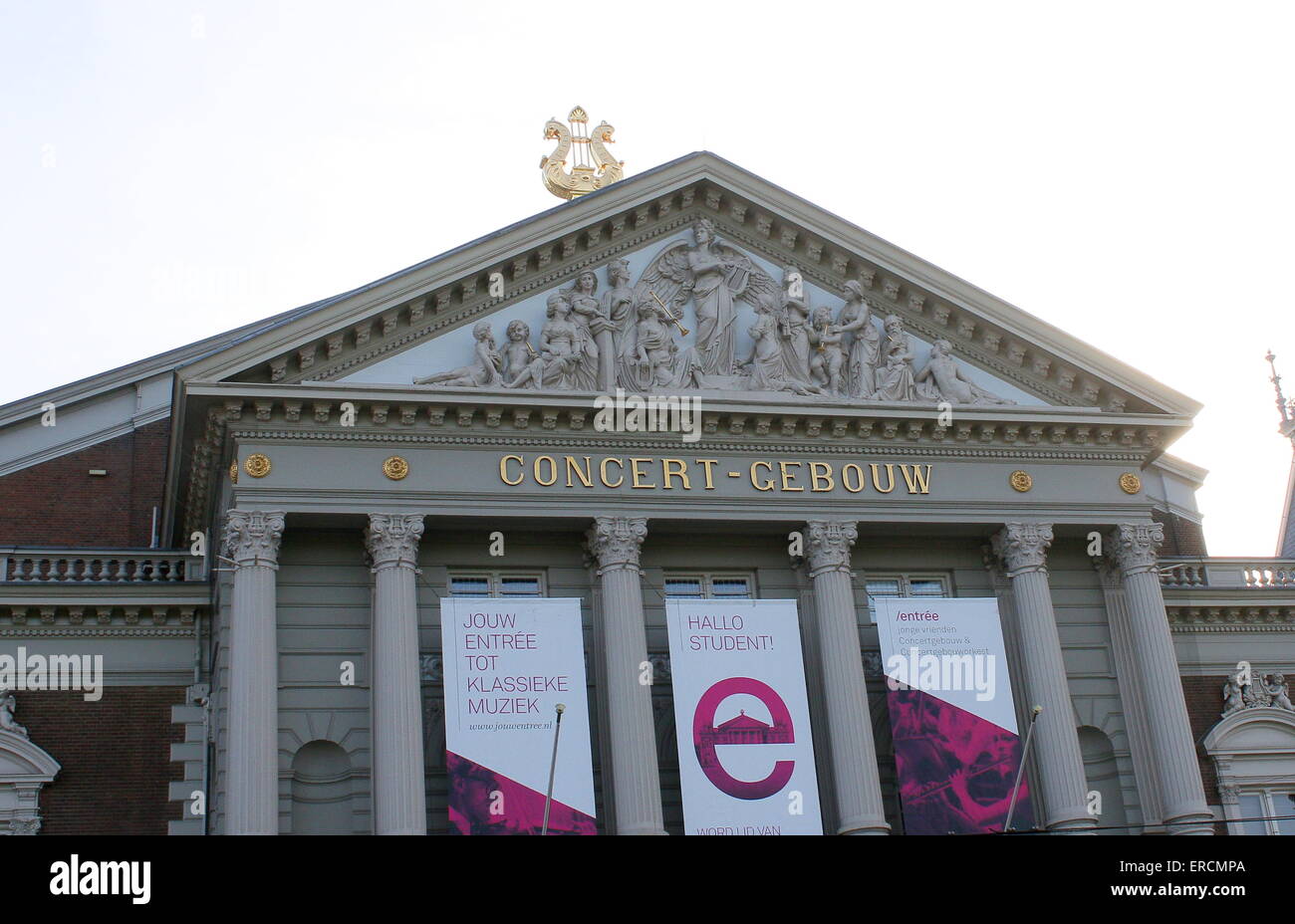 Obere Fassade des Koninklijk Concertgebouw (Royal Concert Hall), Amsterdam, Niederlande Stockfoto