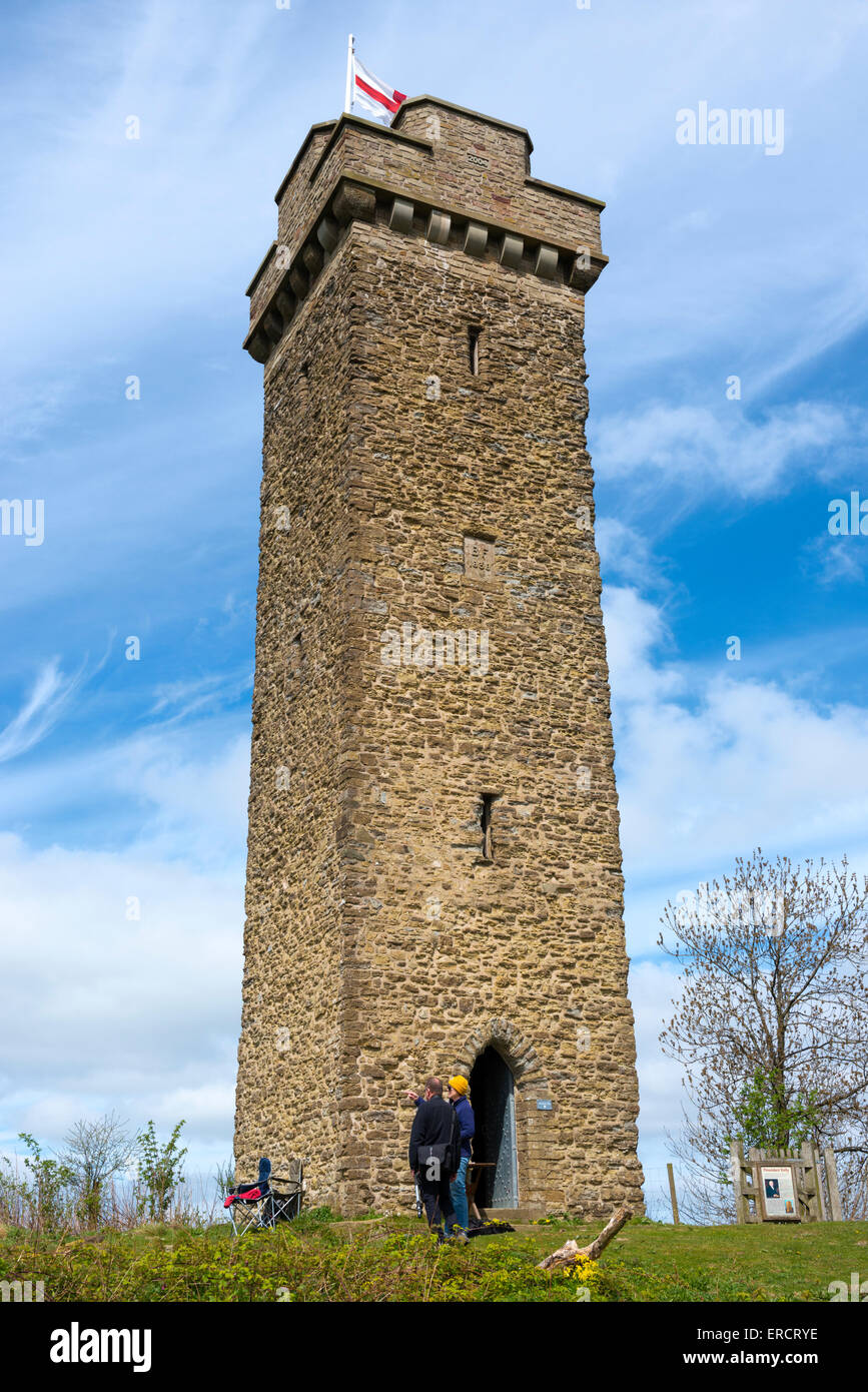 Besucher am unteren Rand zappelt Torheit auf Callow Hill, Shropshire, England. Stockfoto