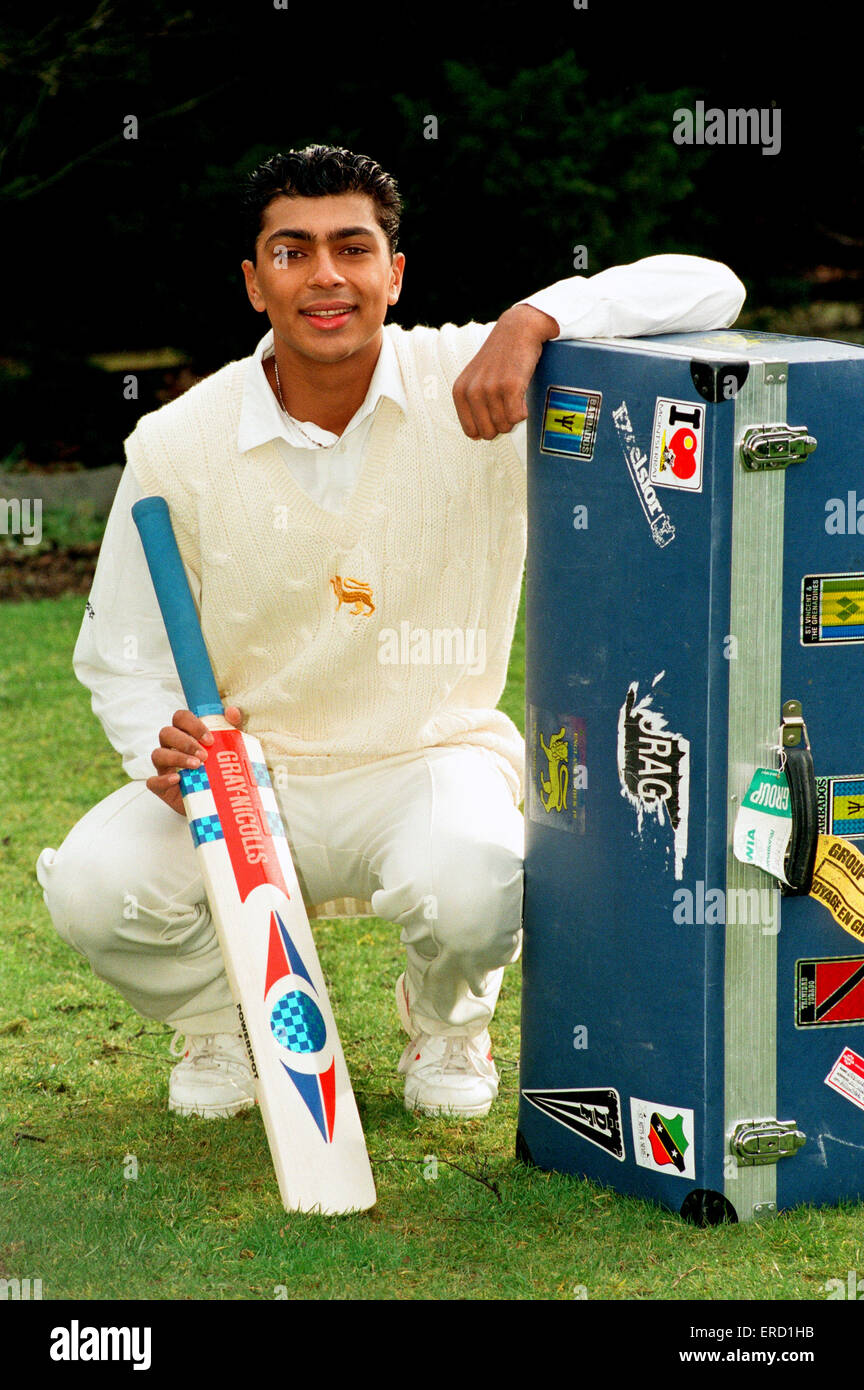 England unter 19 Cricketer Anurag Singh aus Broadway Walsall zurückgekehrt von einer Tour in den Westindischen Inseln und Namen Mann der Reihe. 22. Februar 1995 Stockfoto