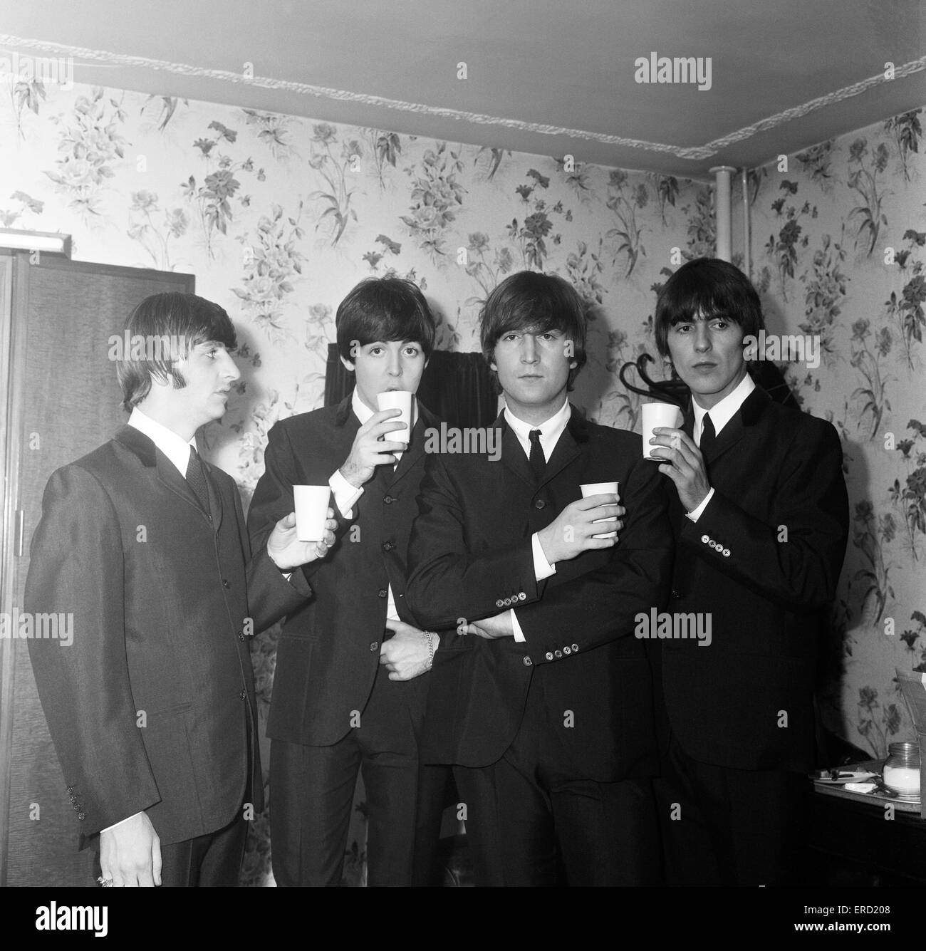 Die Beatles in Birmingham für zwei Konzerte im Odeon, Birmingham, 1964 Herbst UK Tour, Sonntag, 11. Oktober 1964. Ringo Starr, Paul McCartney, John Lennon, George Harrison. Stockfoto