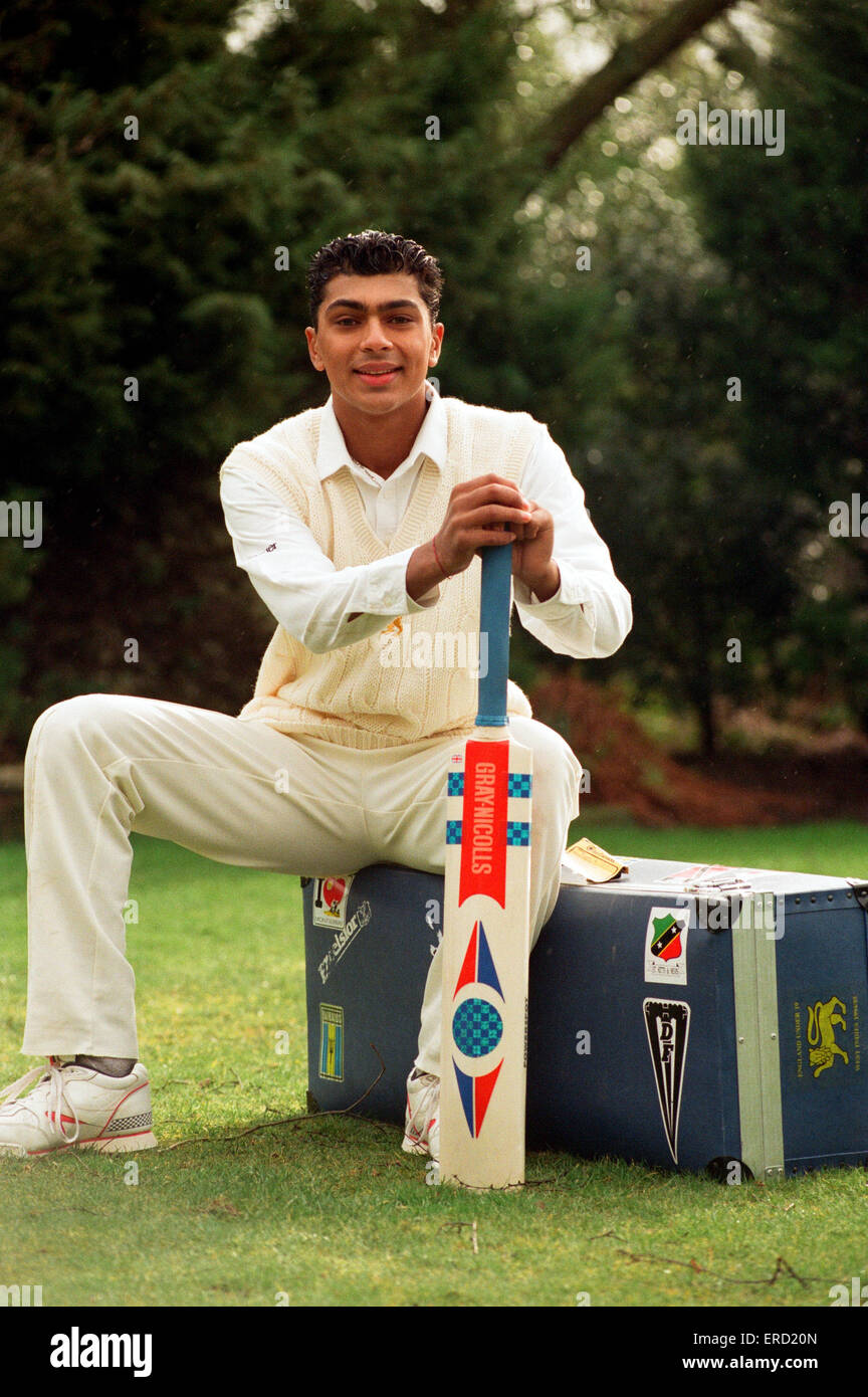 England unter 19 Cricketer Anurag Singh aus Broadway Walsall zurückgekehrt von einer Tour in den Westindischen Inseln und Namen Mann der Reihe. 22. Februar 1995 Stockfoto