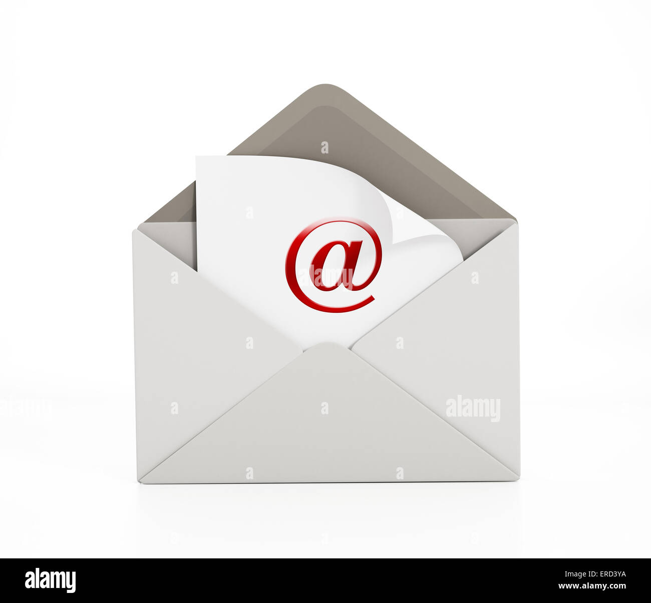 Umschlag mit e-Mail-Symbol isoliert auf weiss. Stockfoto