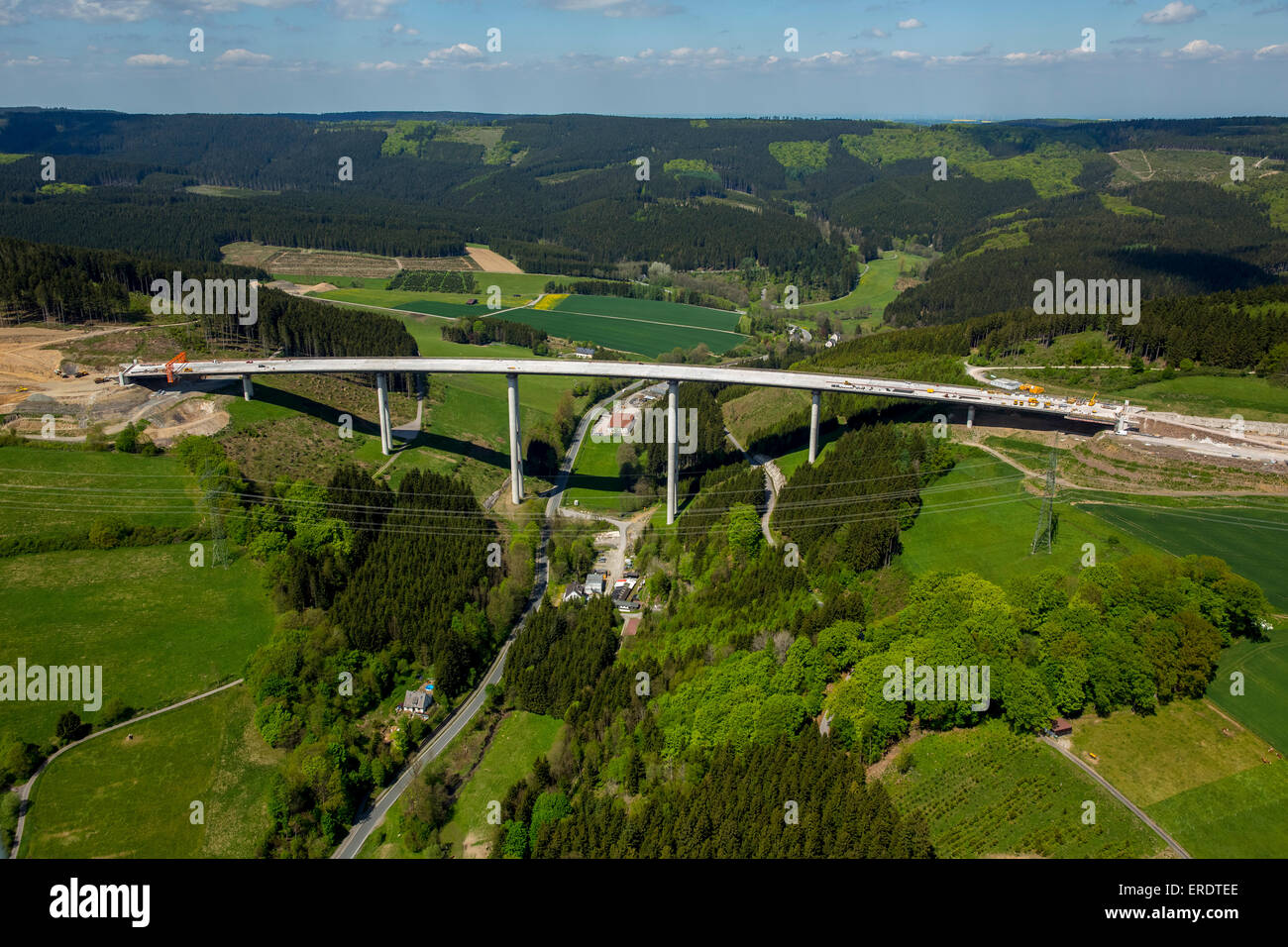 Bau von dem höchsten Viadukt von North Rhine-Westphalia, weiter Bau der A46 zwischen Meschede und Olsberg Stockfoto