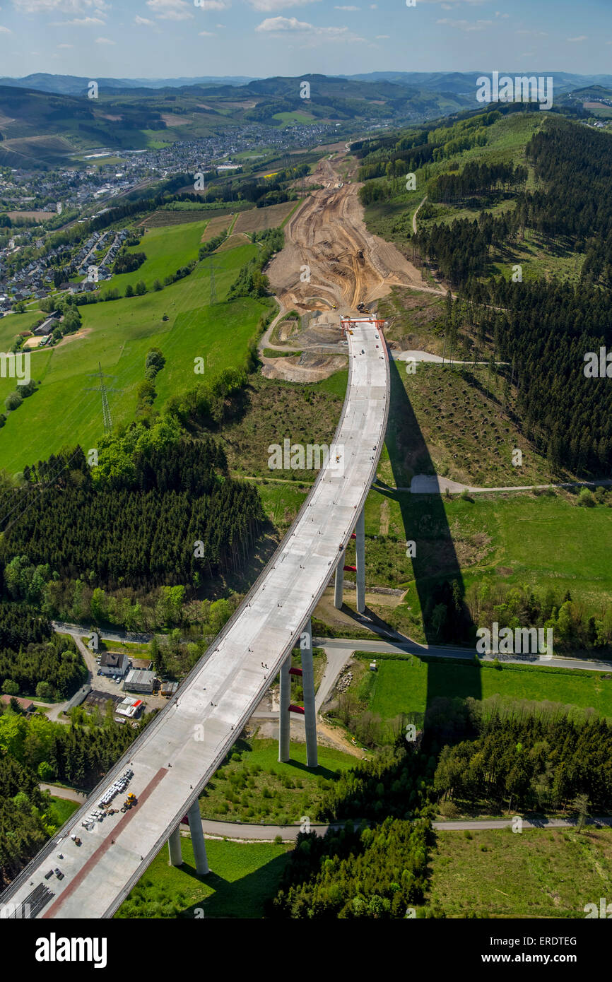 Bau von dem höchsten Viadukt von North Rhine-Westphalia, weiter Bau der A46 zwischen Meschede und Olsberg Stockfoto