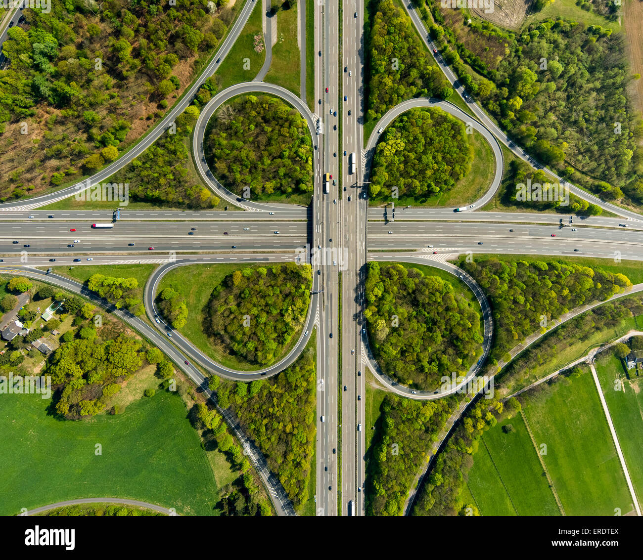 Autobahn oder Landstraße Kreuzung Holden, Erkrath, Nordrhein-Westfalen, Deutschland Stockfoto