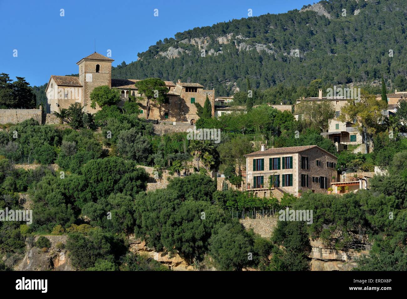 Iglesia de San Juan Bautista Kirche, Deià, Serra de Tramuntana, Mallorca, Balearen, Spanien Stockfoto