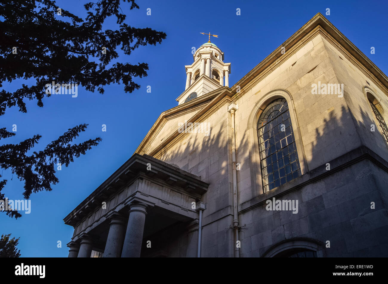 Aussenansicht der Marienkirche die Jungfrau von Thomas Hardwick, 1790, Wanstead, London, England Stockfoto
