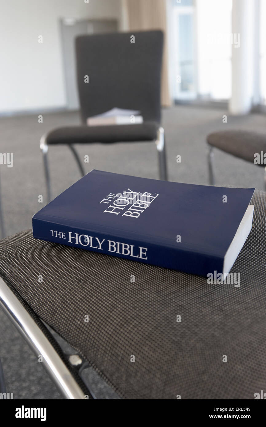 Stühle für Bible Study Group ausgebreitet Stockfoto