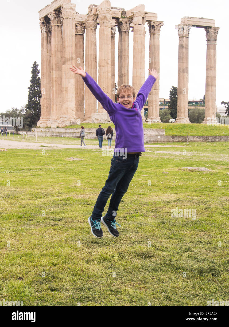 Athen, Griechenland - 5. April 2015. Die historischen Spalten des Olympischen Zeus-Tempels. Stockfoto