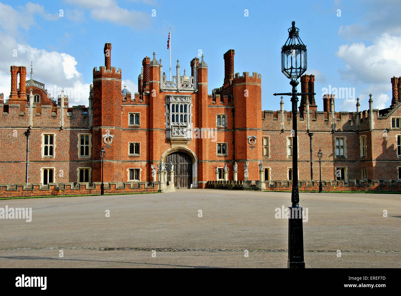 Hampton Court Palace. Ein königlicher Palast in der royal Borough of Richmond upon Thames, westlich von London, ist im Jahre 1514 errichtet Stockfoto
