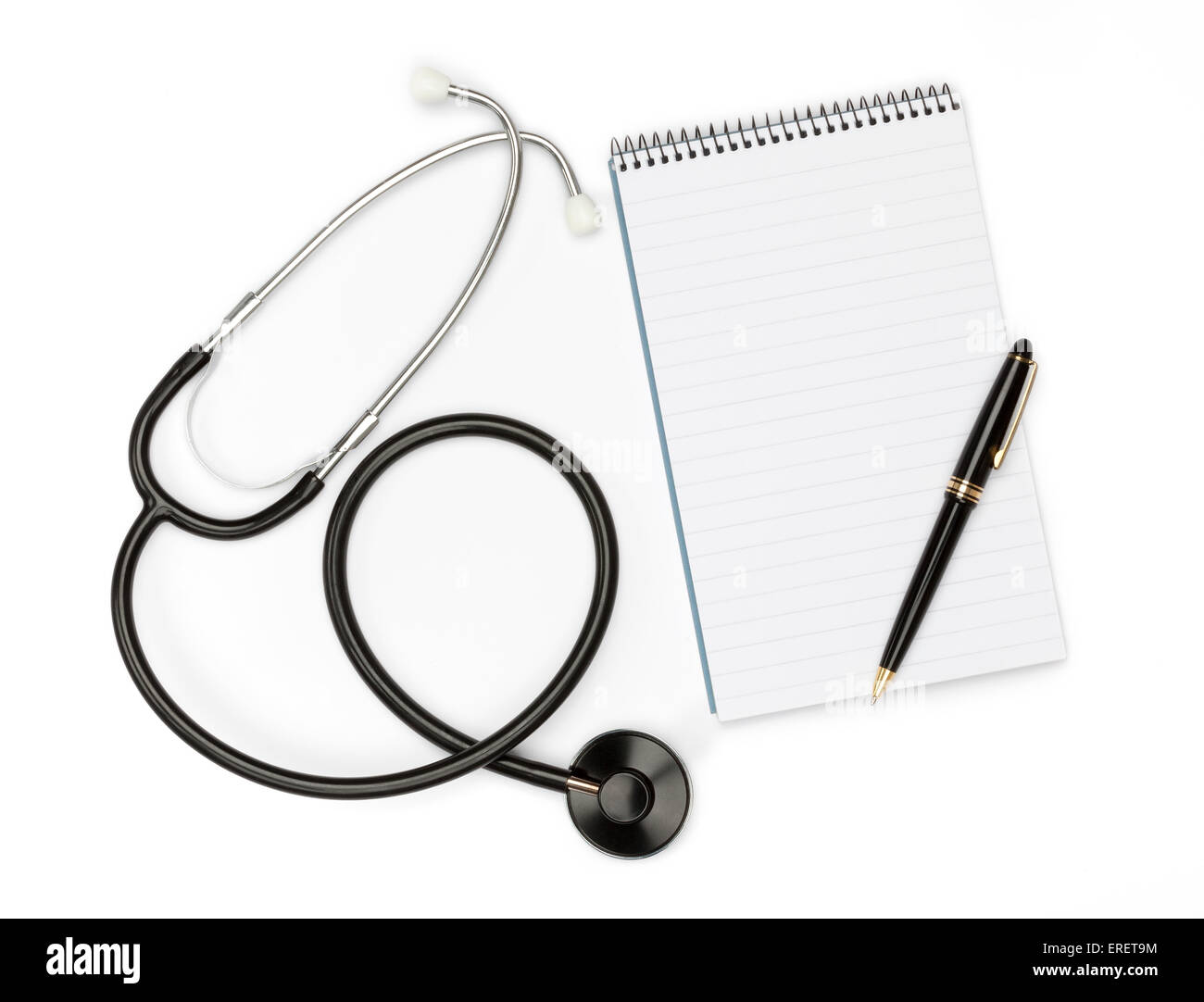 Stethoskop und Schreibblock mit Stift auf einem weißen Hintergrund isoliert Stockfoto