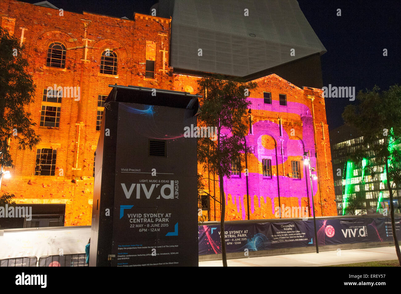 Vivid Sydney Licht Musik und Ideen-Festival präsentiert Straßen weiter im Central Park urban Village, Chippendale, Sydney, Australien Stockfoto