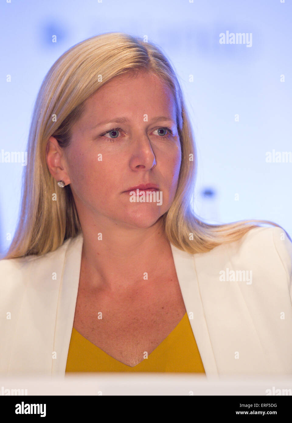 Berlin, Deutschland. 2. Juni 2015. Cristina Stenbeck, Vorsitzender des Aufsichtsrats der Zalando SE auf die Zalando SE Hauptversammlung in Berlin, Deutschland, 2. Juni 2015. Foto: BERND VON JUTRCZENKA/DPA/Alamy Live-Nachrichten Stockfoto
