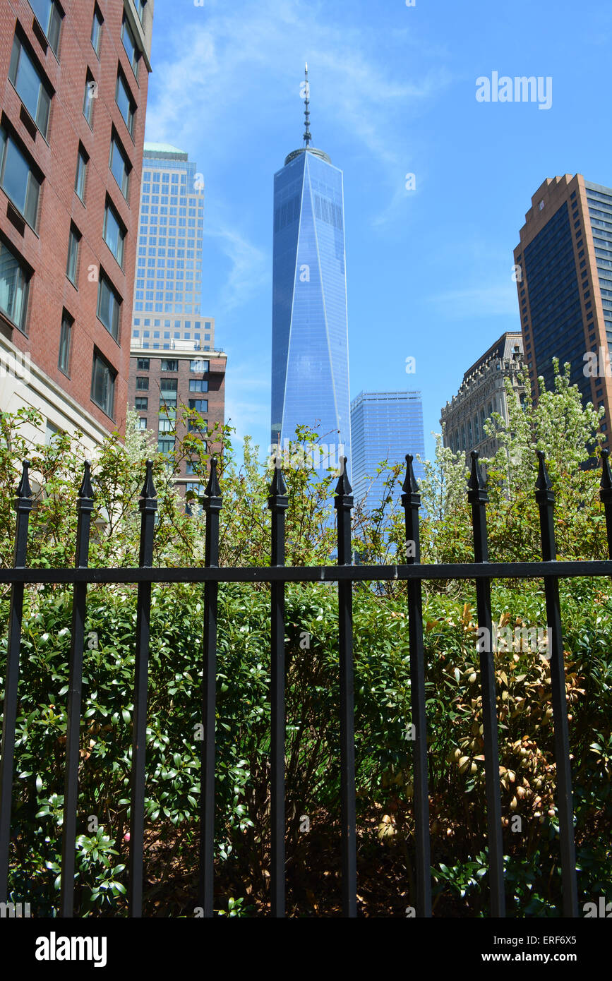 World Trade Center Tower eine vom Battery Park City gesehen. Stockfoto