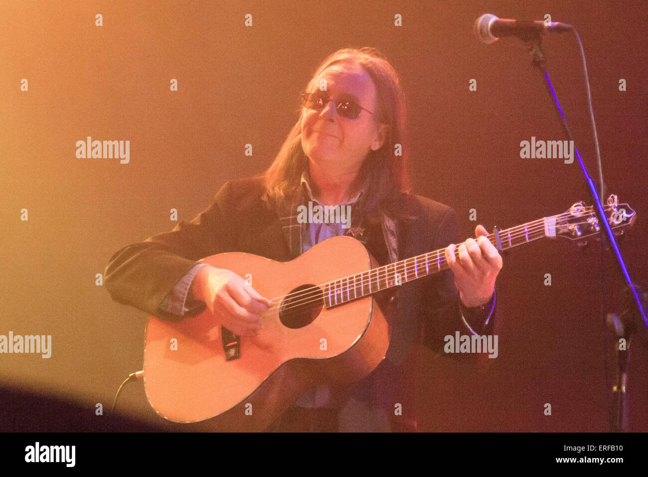 25.01.2014 Glasgow. Dougie MacLean, OBE, schottischen Singer-Songwriterin, durchgeführt an der Burns International Konzert The Hydro, Stockfoto