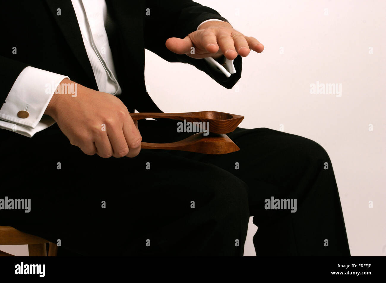 Percussion-Instrument Löffel wird gespielt - irische Stockfotografie - Alamy
