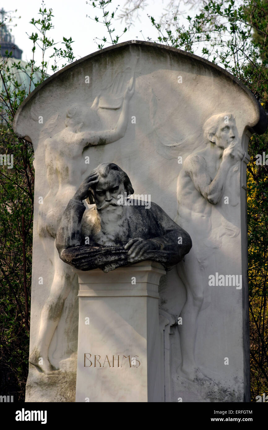 Johannes Brahms - Grab des deutschen Komponisten in der Zentralfiredhof (Zentralfriedhof), Wien, Österreich. 7. Mai 1833-3 April Stockfoto