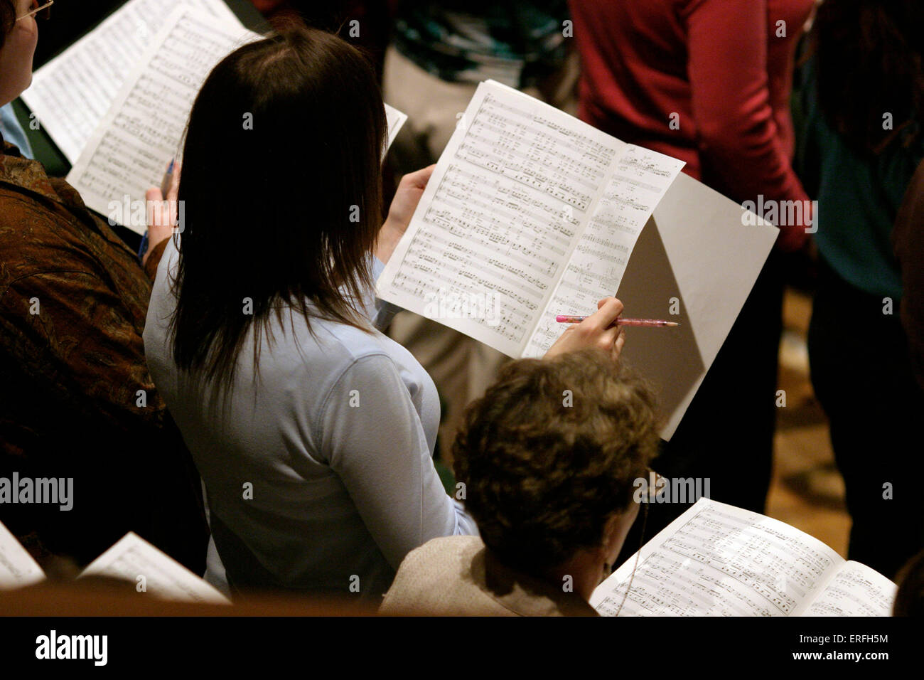 Sängerinnen im Chor, Lied Dokumente. Stockfoto