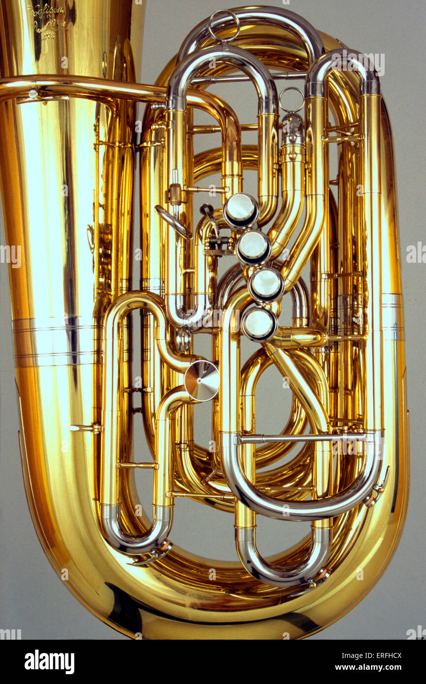 Kontrabass-Tuba - Großaufnahme der Ventile und Schläuche des Brass  Instruments Stockfotografie - Alamy