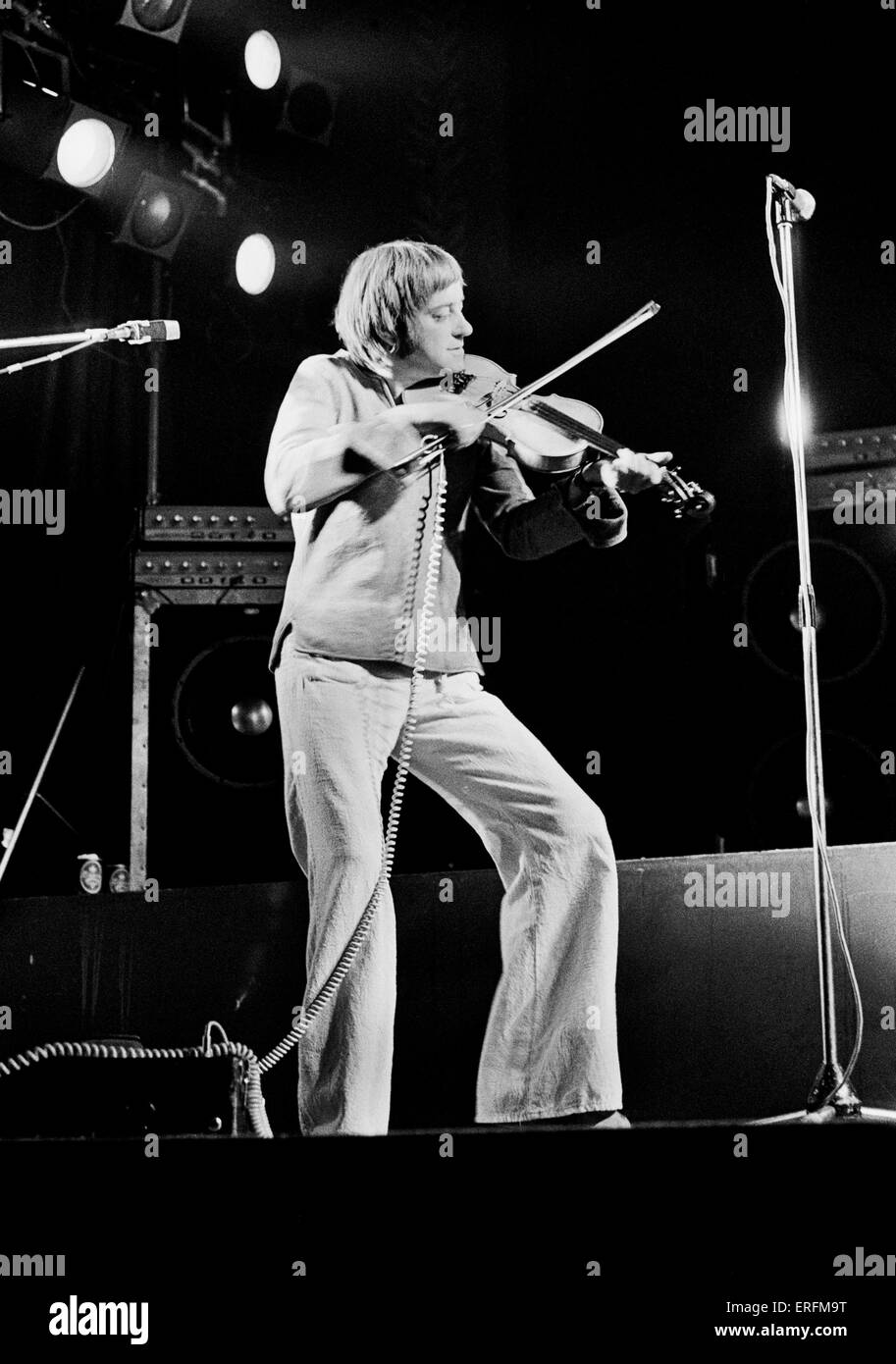 Dave Swarbrick - Porträt der englischen folk Musiker mit seiner Band Fairport Convention in London, 1977. b. 5 April Stockfoto