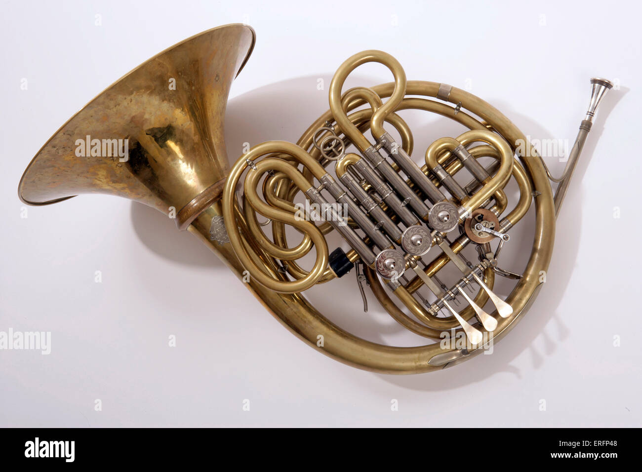 Horn instrument -Fotos und -Bildmaterial in hoher Auflösung – Alamy