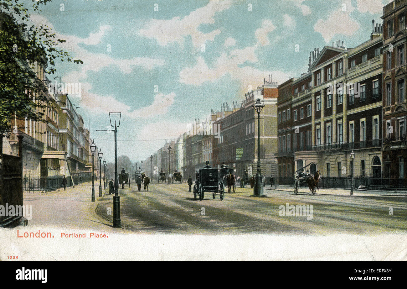 London - Portland Place mit Pferd gezogenen Kutschen frühen 1900er Jahren. Fußgänger. Laternenpfahl Stockfoto
