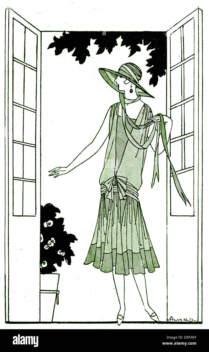 Mode: Kleid im Mai 1925. Sommer Mode, Frau steht bei Fenstertüren mit fließenden Schals, breiter Krempe Bild öffnen Stockfoto