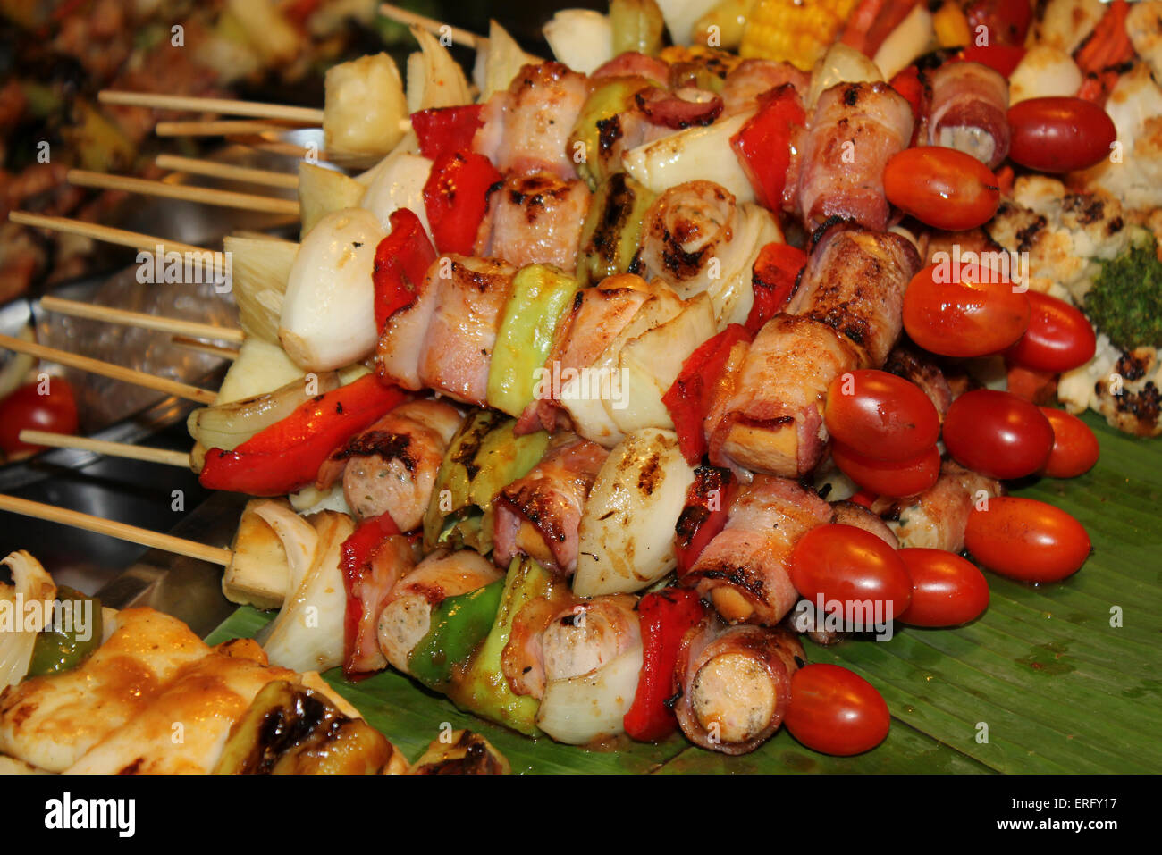 Kebab zum Verkauf an ein Thai Nachtmarkt Stockfoto