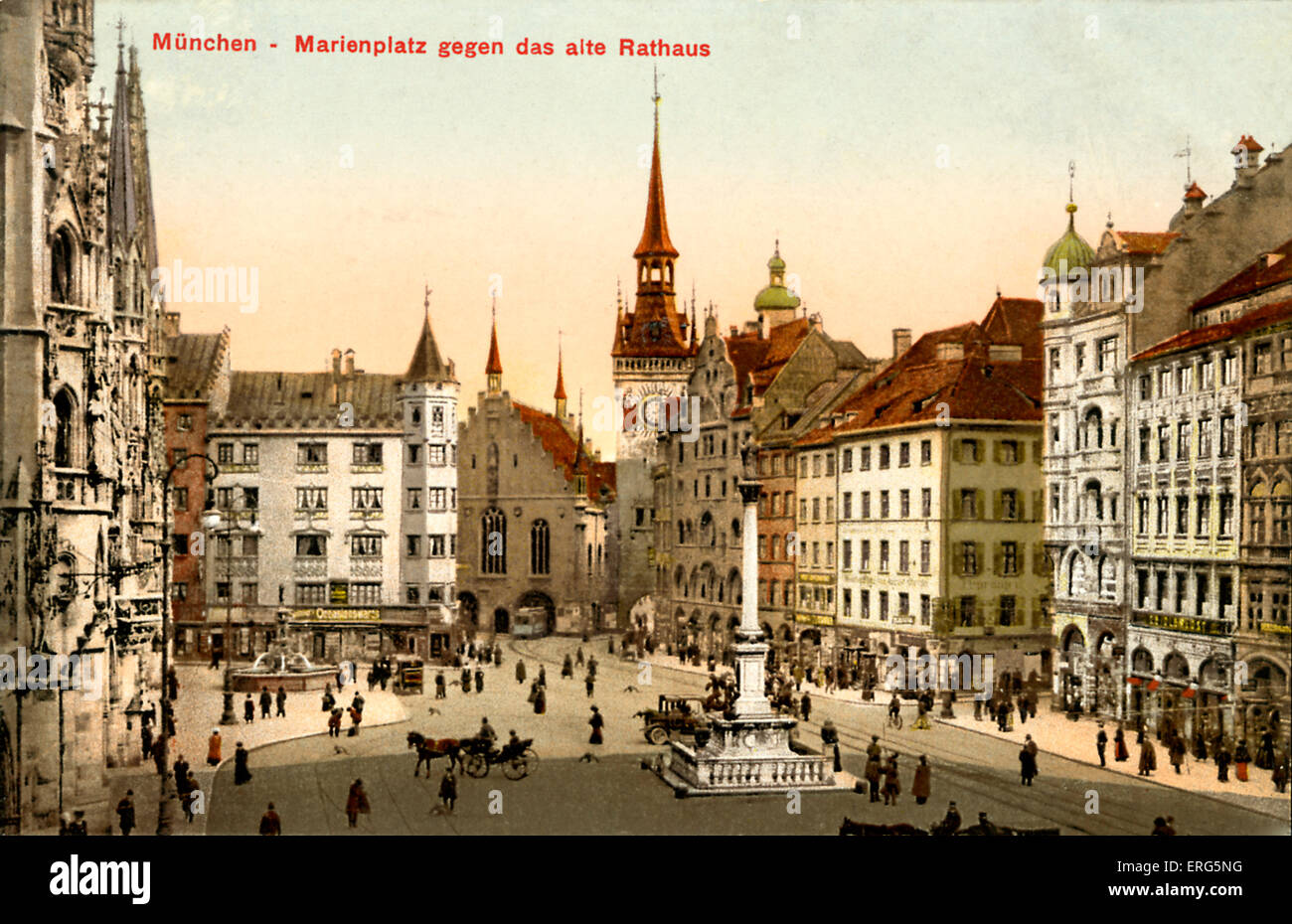 München, Deutschland Marienplatz und dem alten Rathaus (Das Alte