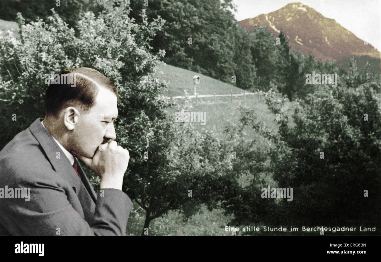 HITLER, Adolf - mit Kinn auf Faust im Berchtesgadener Land, ca. 1938. Gründer und Leiter des deutschen Nazi-Partei, 20. April 1889- Stockfoto