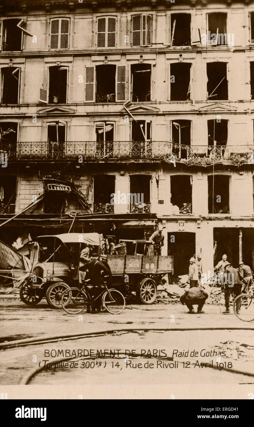Bombardierung von Paris, 12. März 1918. Während WW1. Rue de Rivoli nach einem Überfall durch deutsche Gotha Bomber zeigt ("raid de Gothas"), Stockfoto
