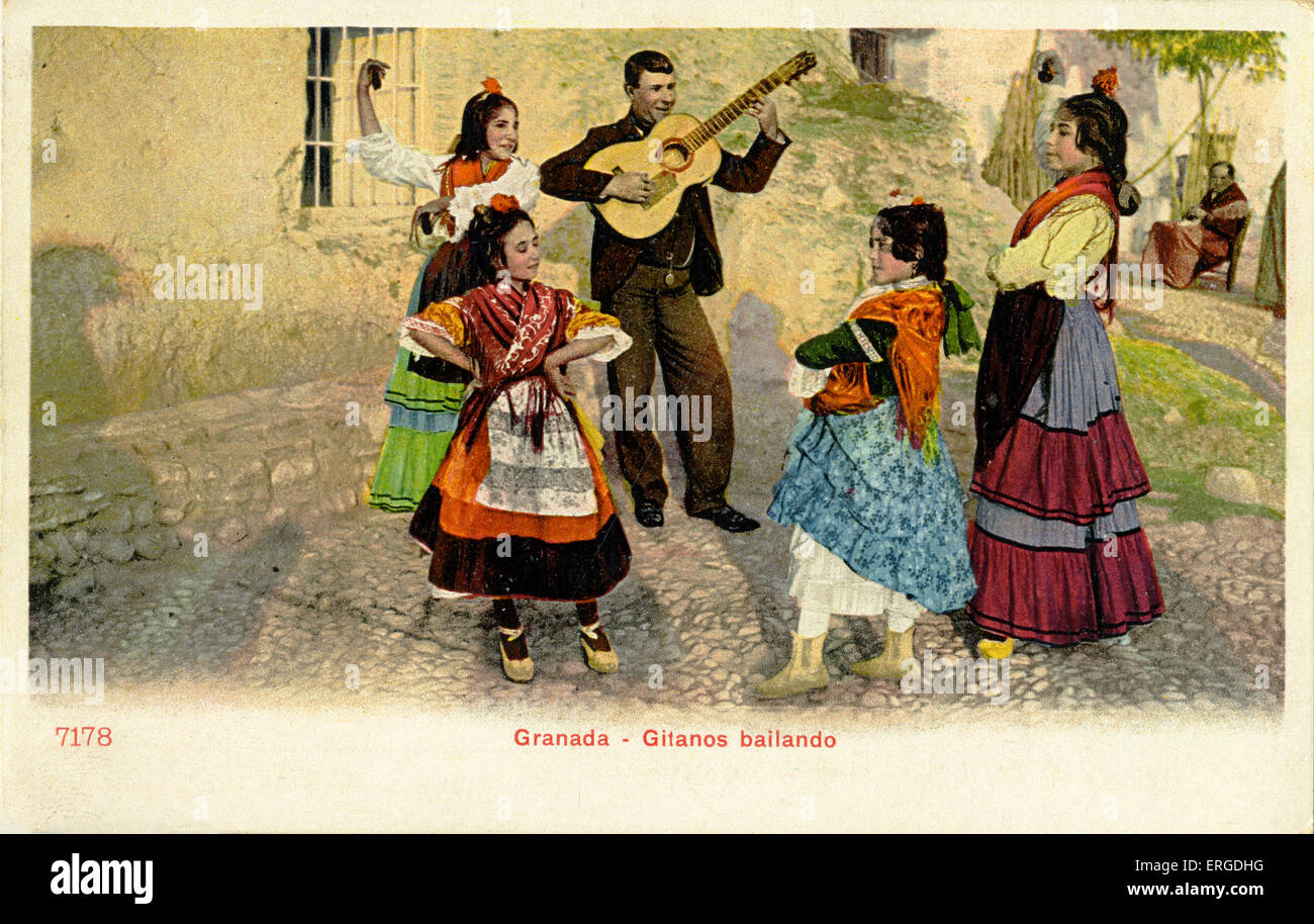 Zigeuner tanzen, Granada, Spanien. Gypsy Frauen tanzen, während ein Mann eine akustische Gitarre spielt. Stockfoto