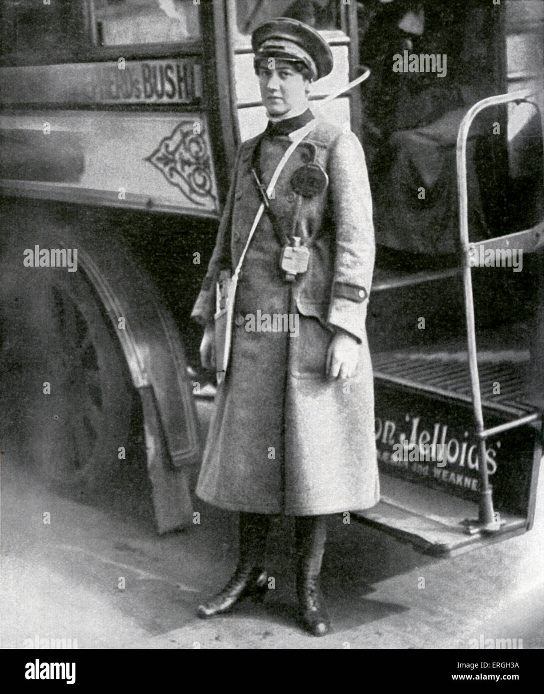 Weibliche Bus Dirigent während Weltkrieges 1, London, UK. April 1916. Stockfoto