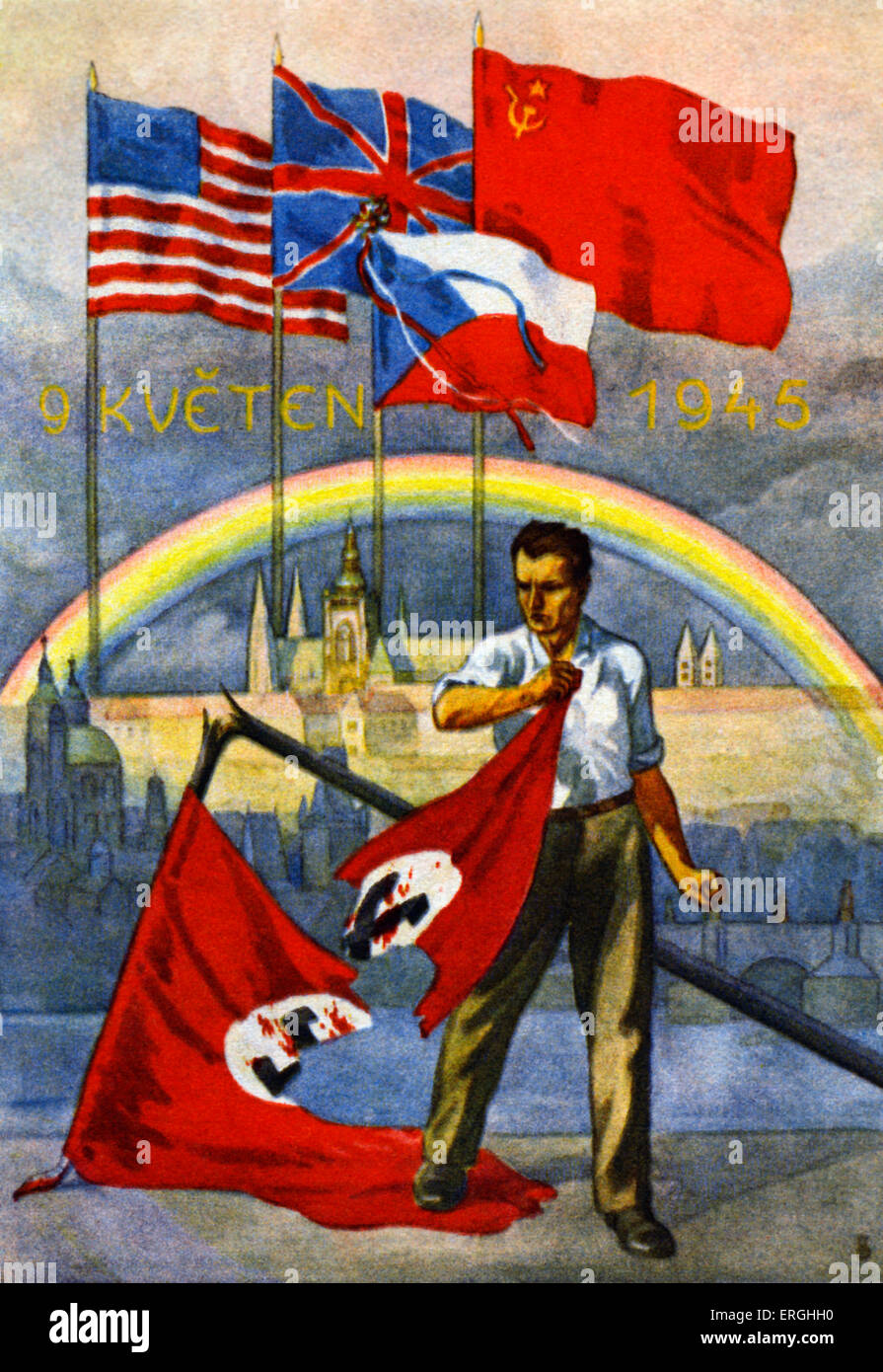 Tag des Sieges, 9. Mai 1945 - Tschechische Postkarte. Mann gezeigt United Flagge der Nazi-Zeit des Nationalsozialismus vor Flaggen der USA, zerreißen Stockfoto
