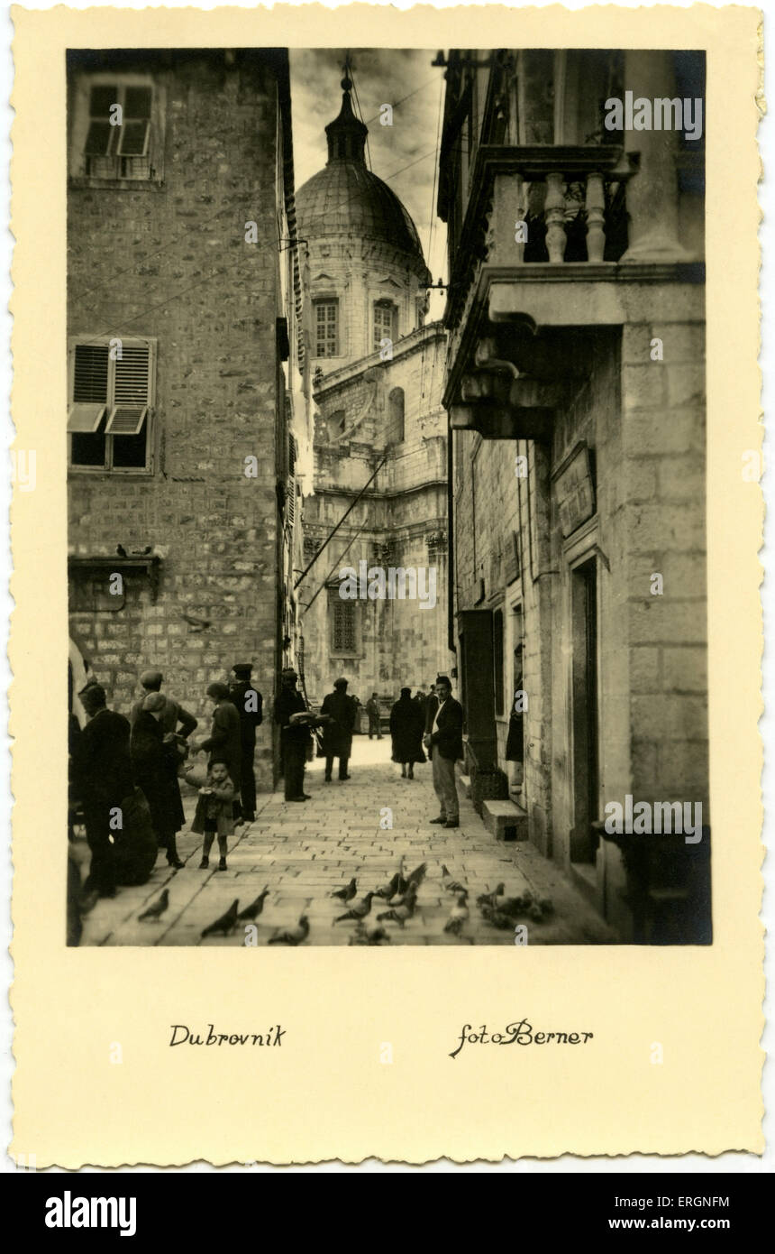 Dubrovnik-Straße in den 1930er Jahren. Postkarte, datiert 1936. Kroatien Stockfoto