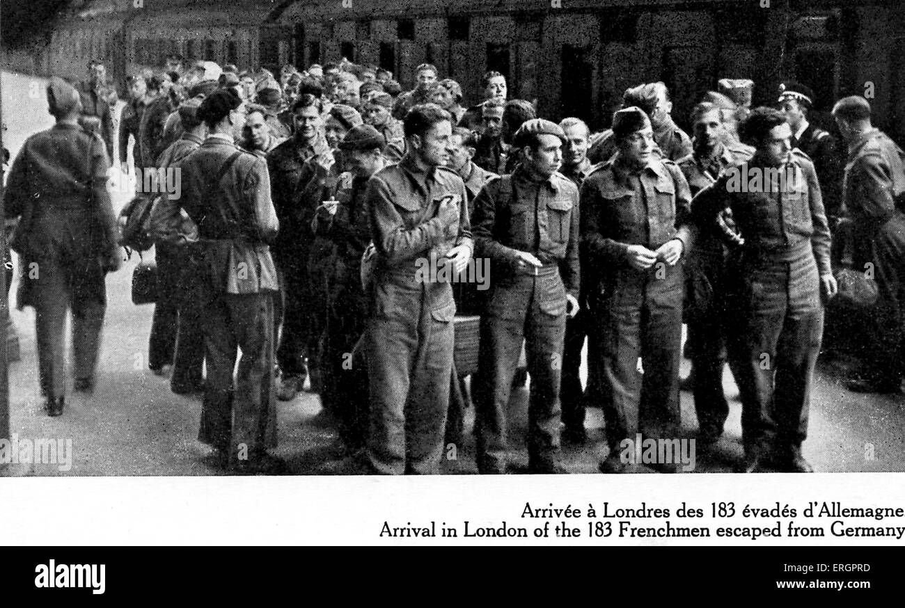 WWII - entflohene französische Soldaten in London ankommen. Ankunft von 183 Soldaten, die aus Deutschland geflohen. Stockfoto