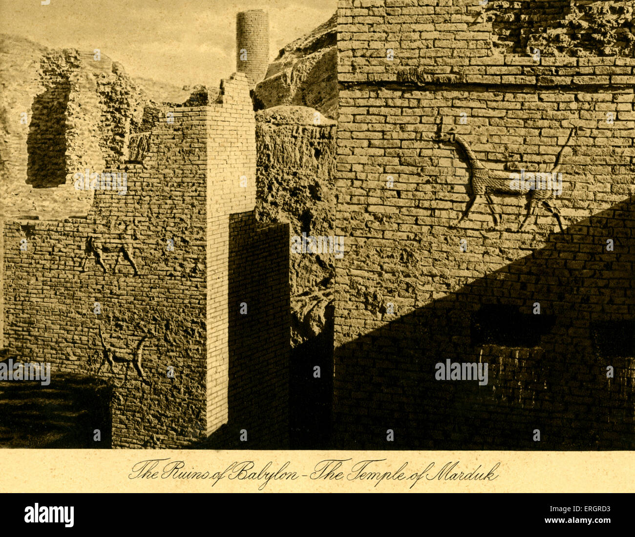 Irak - die Ruinen von Babylon - der Tempel des Marduk.  Foto der 1920er Jahre nach Gründung des Irak (aus Bagdad, Kamera Studio Stockfoto